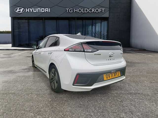 Hyundai Ioniq 1.6 GDi Hybrid Premium SE 5dr DCT