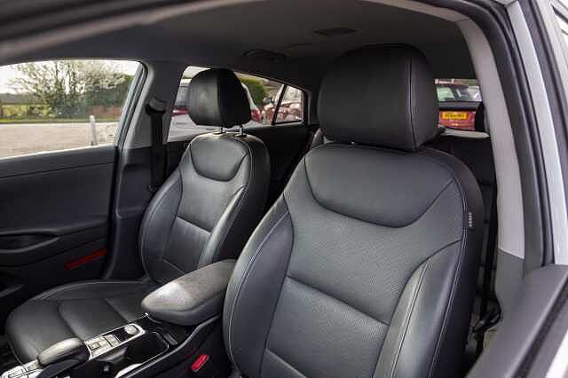 Hyundai IONIQ 100kW Premium SE 38kWh 5dr Auto