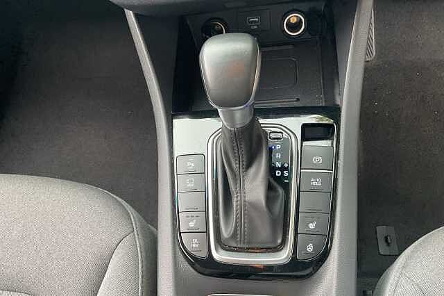 Hyundai IONIQ 1.6 GDi Plug-in Hybrid Premium 5dr DCT