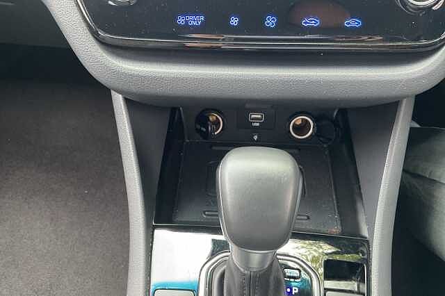 Hyundai IONIQ 1.6 GDi Plug-in Hybrid Premium 5dr DCT