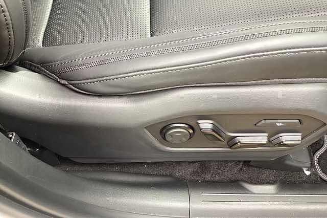 Hyundai SANTA FE 1.6 TGDi PHEV Calligraphy 5dr 4WD Auto [6 Seats]
