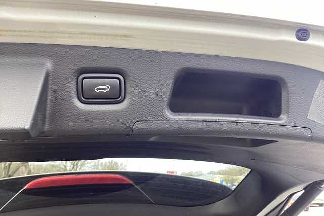 Hyundai SANTA FE 1.6 TGDi Hybrid Ultimate 5dr 4WD Auto