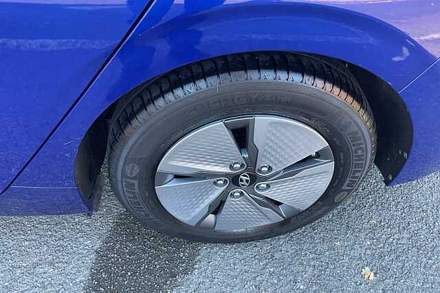 Hyundai IONIQ 1.6 GDi Hybrid Premium 5dr DCT