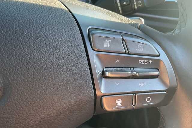 Hyundai IONIQ 1.6 GDi Hybrid Premium 5dr DCT