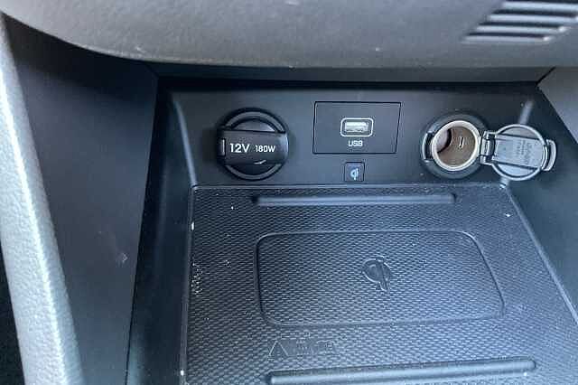 Hyundai IONIQ 1.6 GDi Hybrid Premium 5dr DCT