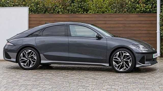 Hyundai IONIQ 6 77.4kWh Ultimate Saloon 4dr Electric Auto (228 ps)