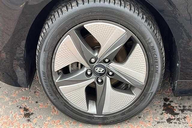 Hyundai IONIQ 1.6 GDi (105ps) Premium SE Hybrid DCT 5Dr HB
