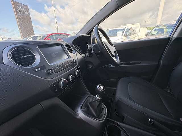 Hyundai i10 Play 1.0 MPi (66ps)