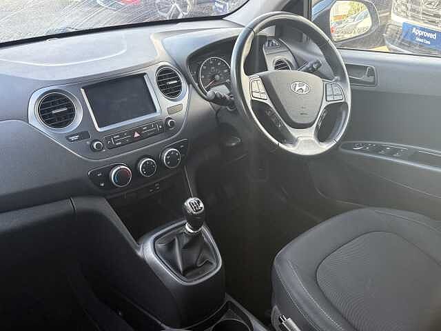Hyundai i10 Play 1.0 MPi (66ps)