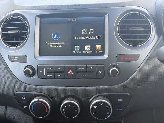 Hyundai i10 Play 1.0 MPi (66ps)
