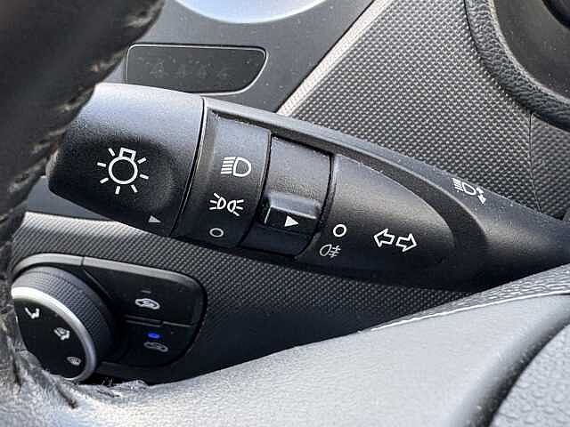 Hyundai i10 Play 1.0 MPi (66ps)