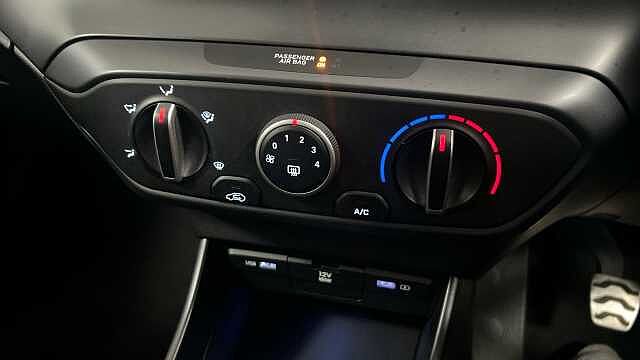 Hyundai BAYON 1.0 T-GDi MHEV SE Connect SUV 5dr Petrol Hybrid Manual Euro 6 (s/s) (100 ps)