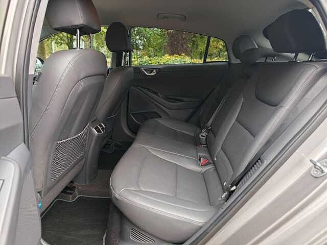 Hyundai IONIQ 1.6 GDi Plug-in Hybrid Premium SE 5dr DCT