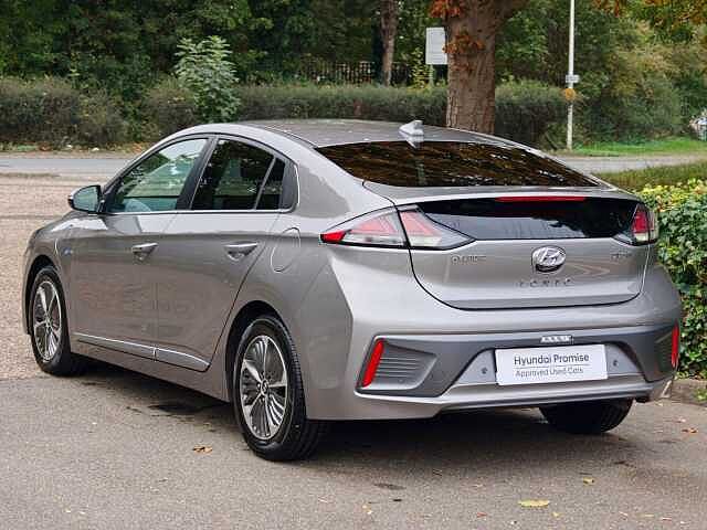 Hyundai IONIQ 1.6 GDi Plug-in Hybrid Premium SE 5dr DCT