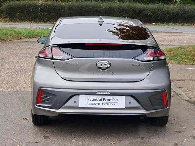 Hyundai IONIQ 1.6 GDi Plug-in Hybrid Premium SE 5dr DCT