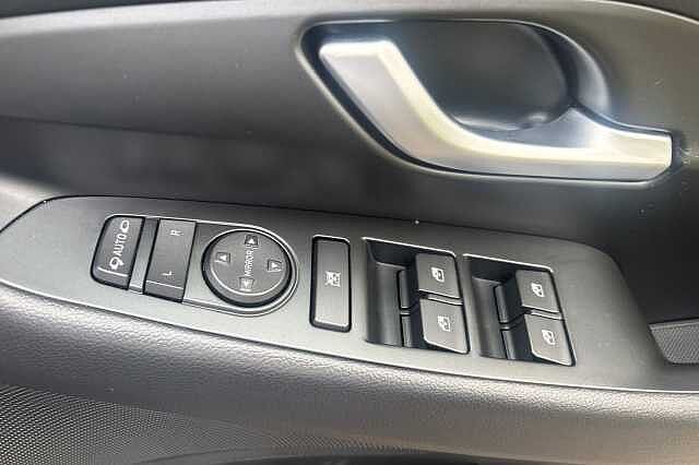 Hyundai i30 T-GDI SE NAV