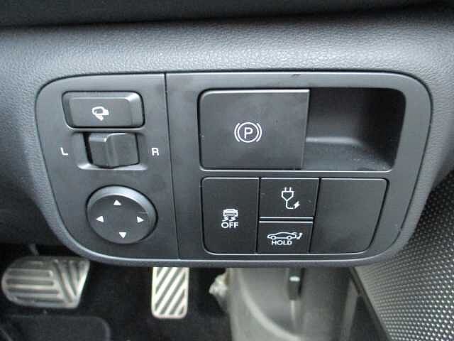 Hyundai Ioniq 6 Electric Saloon 168kW Premium 77kWh 4dr Auto