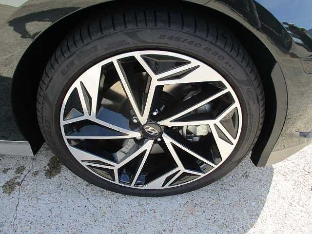 Hyundai Ioniq 6 Electric Saloon 168kW Premium 77kWh 4dr Auto