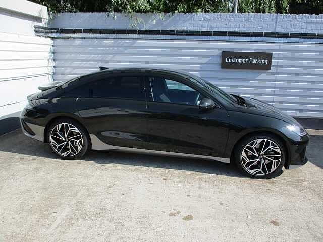 Hyundai Ioniq 6 Electric Saloon 168kW Premium 77kWh 4dr Auto