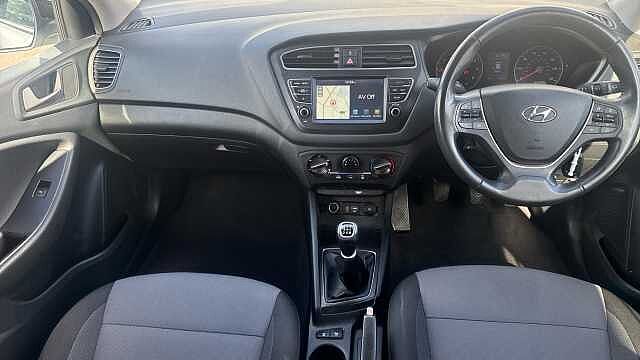 Hyundai i20 1.2 MPi Play 5dr Petrol Hatchback