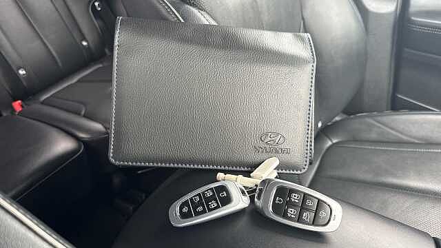 Hyundai SANTA FE 1.6 TGDi Hybrid Ultimate 5dr 4WD Auto Hybrid Estate