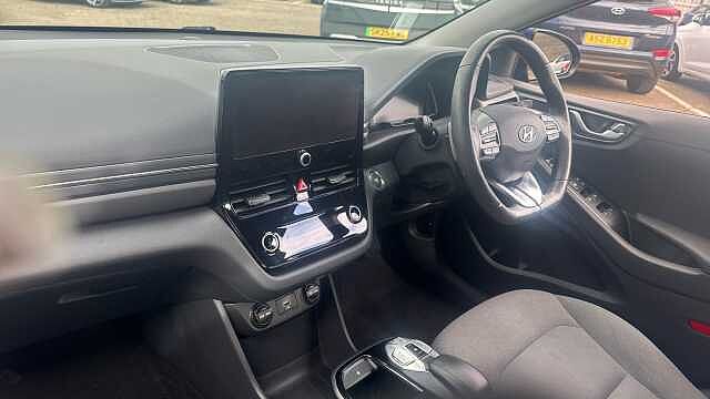Hyundai IONIQ 100kW Premium 38kWh 5dr Auto