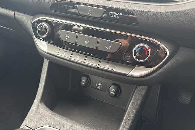 Hyundai i30 1.0T GDi SE Connect 5dr