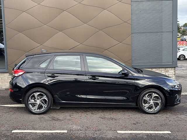 Hyundai i30 SE Connect 1.0 T-GDI 120PS MHEV