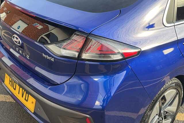 Hyundai IONIQ 1.6 GDi Hybrid Premium SE 5dr DCT