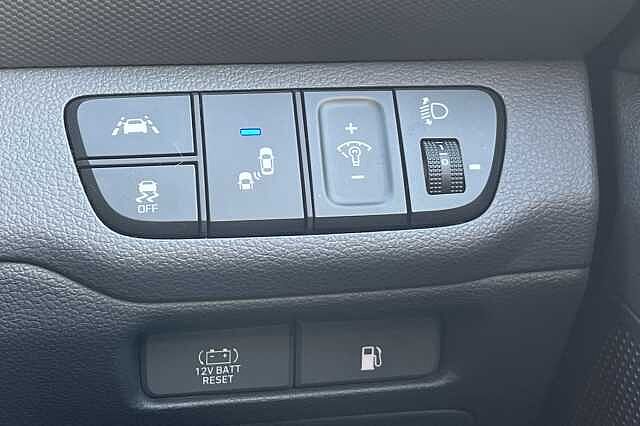 Hyundai IONIQ 1.6 GDi Hybrid Premium SE 5dr DCT
