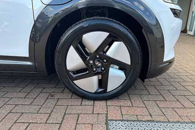 Hyundai IONIQ 3 99kW Ultimate 61kWh 5dr Auto