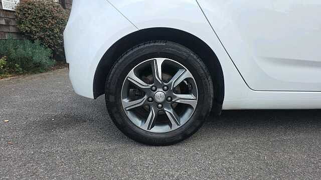 Hyundai ix20 1.6 SE Nav Hatchback 5dr Petrol Auto Euro 6 (125 ps)