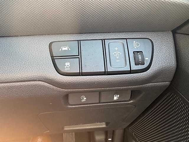 Hyundai IONIQ 38.3kWh Premium Hatchback 5dr Electric Auto (136 ps)