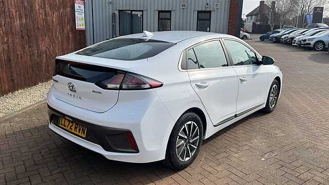 Hyundai IONIQ 38.3kWh Premium Hatchback 5dr Electric Auto (136 ps)