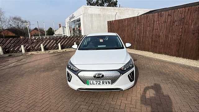 Hyundai IONIQ 38.3kWh Premium Hatchback 5dr Electric Auto (136 ps)