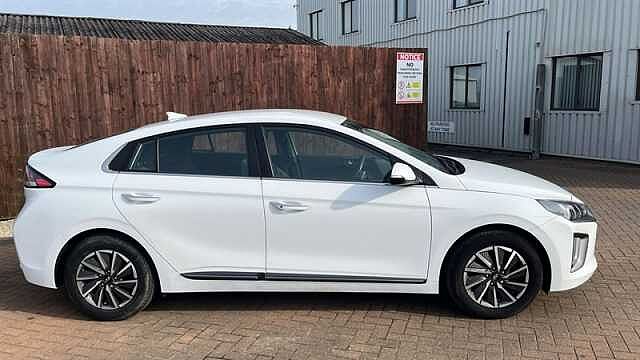 Hyundai IONIQ 38.3kWh Premium Hatchback 5dr Electric Auto (136 ps)
