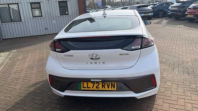 Hyundai IONIQ 38.3kWh Premium Hatchback 5dr Electric Auto (136 ps)