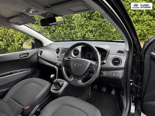 Hyundai i10 1.2 SE Hatchback 5dr Petrol Manual Euro 6 (87 ps)